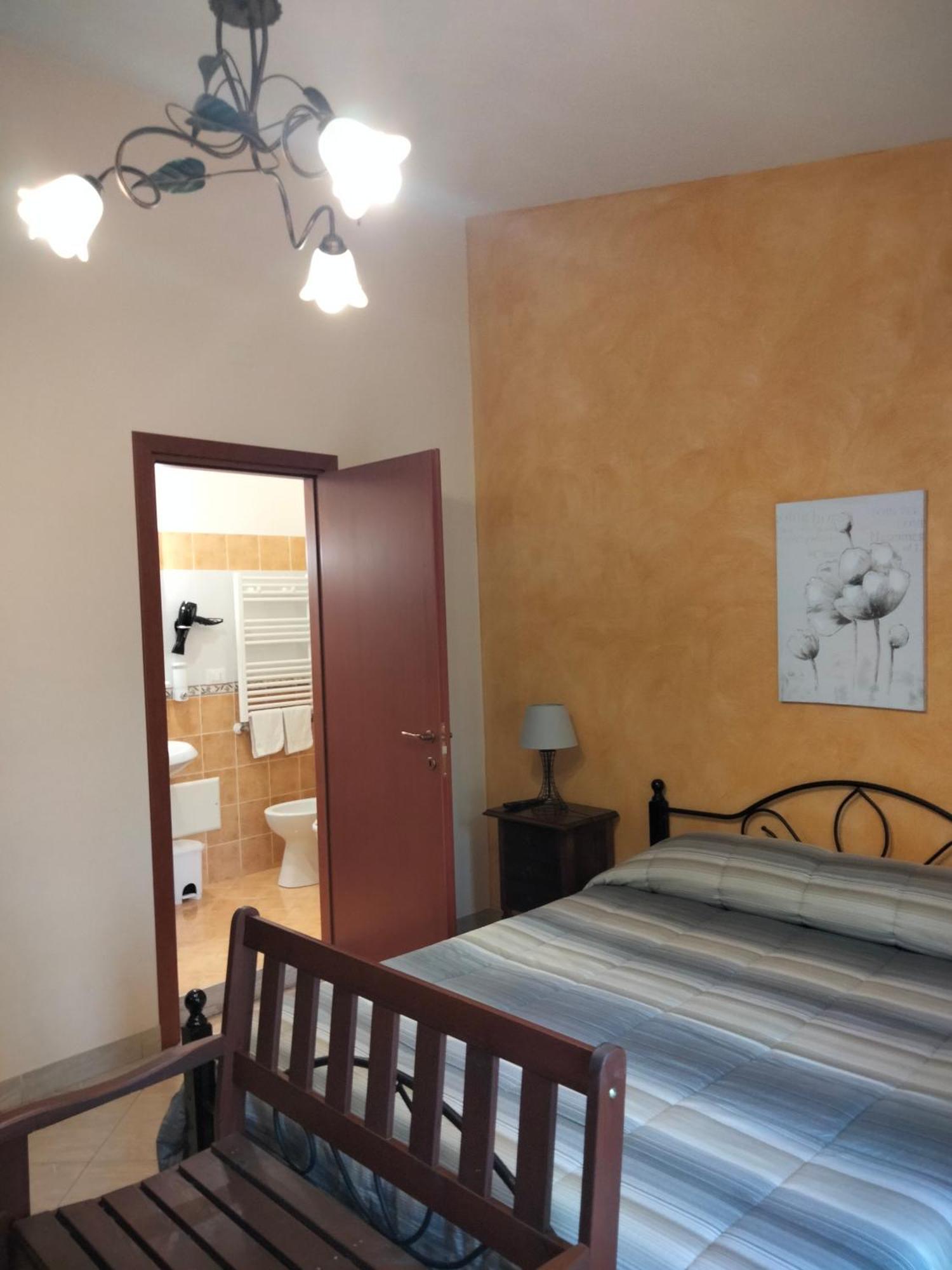 The Best Rooms & Apartments - Parcheggia Gratis Sotto Casa Ed Entra - 马扎拉德尔瓦洛 外观 照片