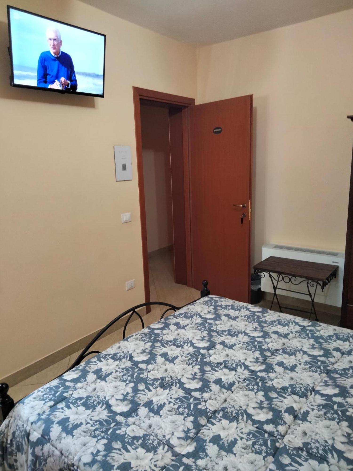 The Best Rooms & Apartments - Parcheggia Gratis Sotto Casa Ed Entra - 马扎拉德尔瓦洛 外观 照片