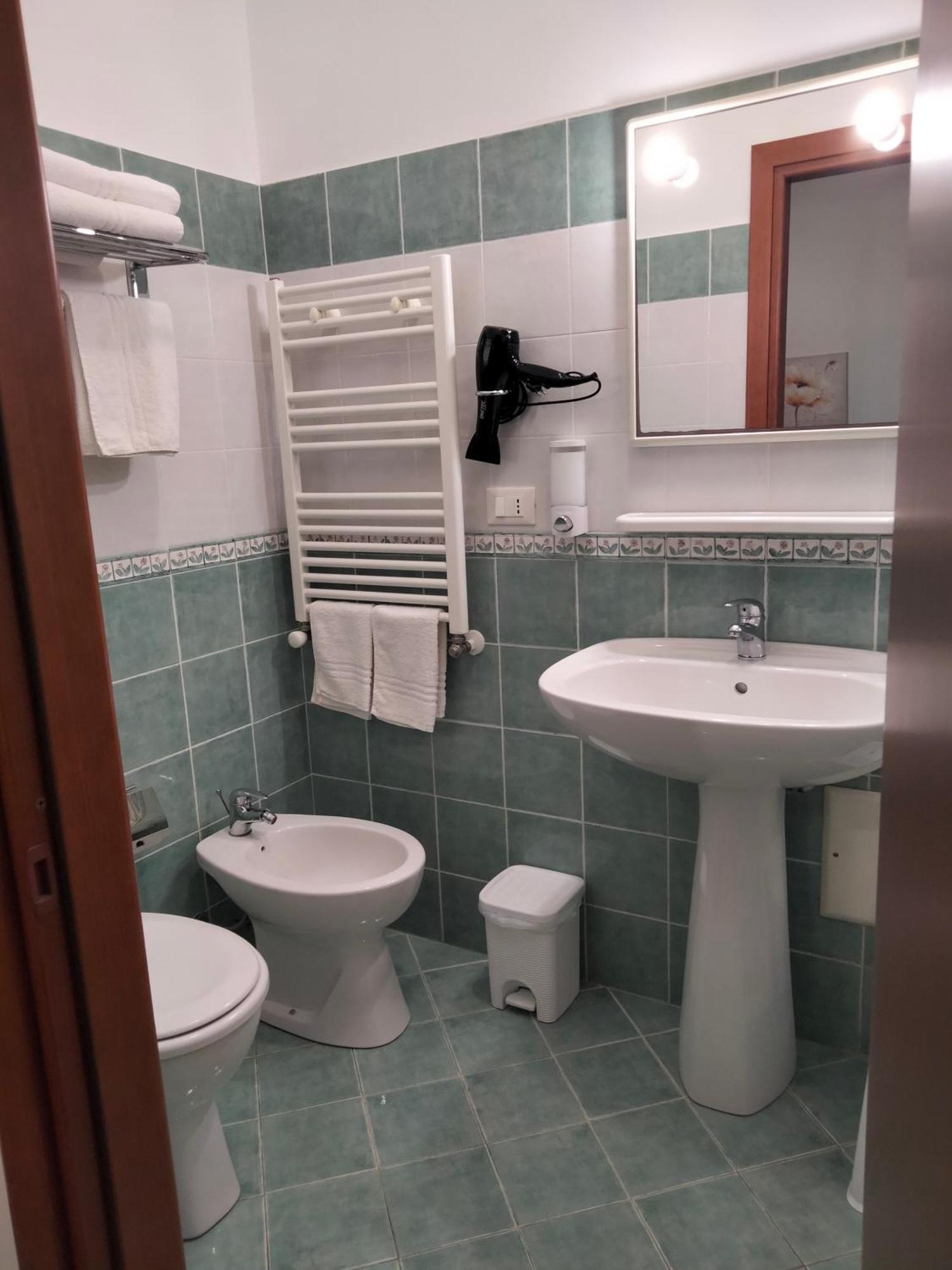 The Best Rooms & Apartments - Parcheggia Gratis Sotto Casa Ed Entra - 马扎拉德尔瓦洛 客房 照片